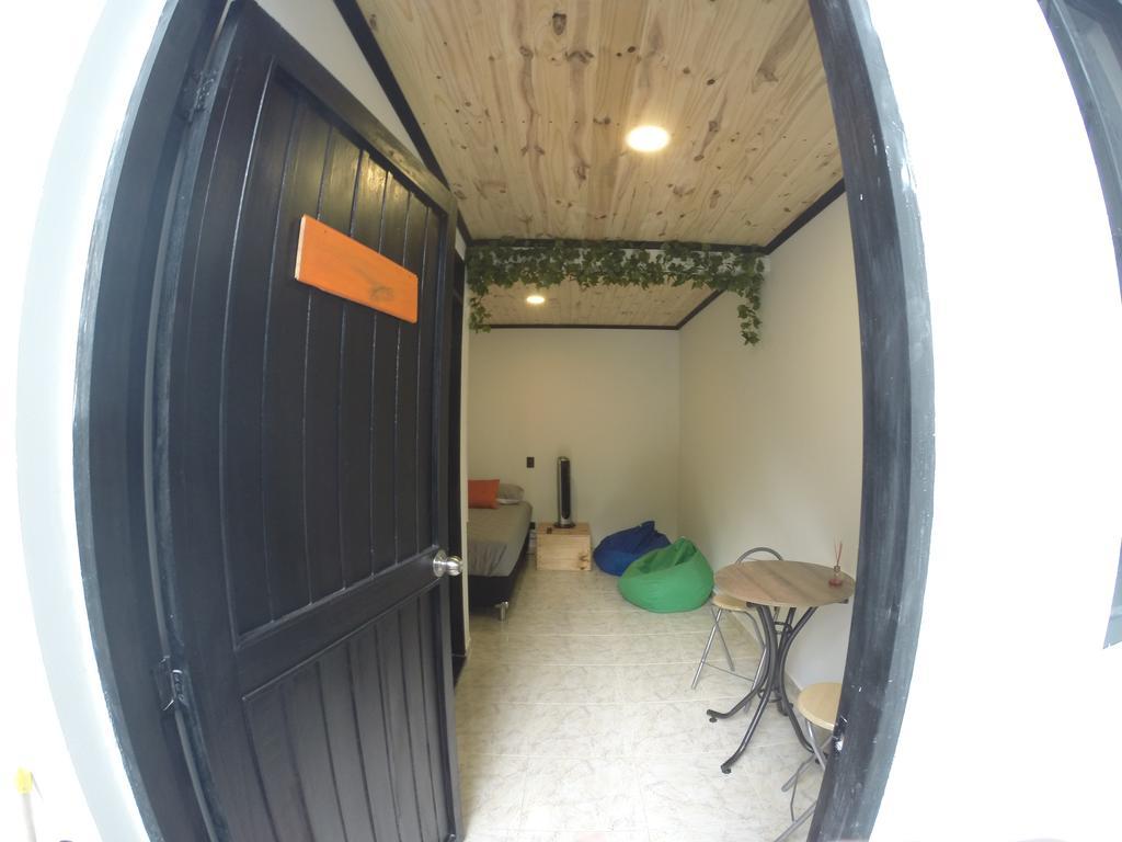 Blackpine Hostel Medellin Exterior photo