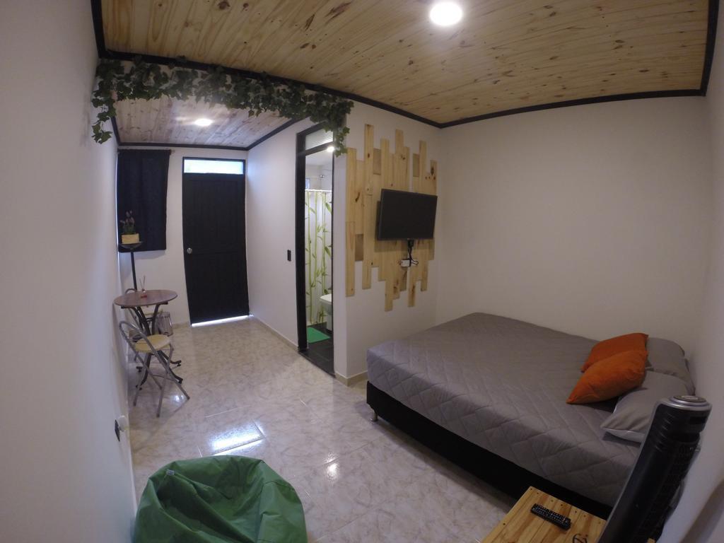 Blackpine Hostel Medellin Exterior photo
