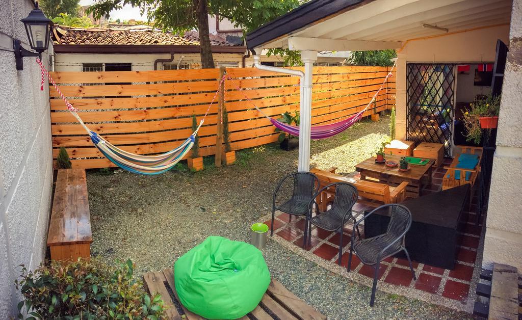 Blackpine Hostel Medellin Exterior photo