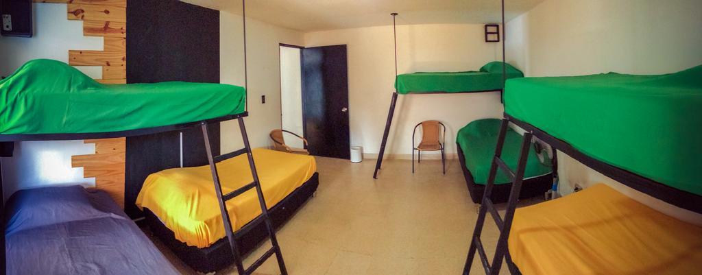 Blackpine Hostel Medellin Room photo